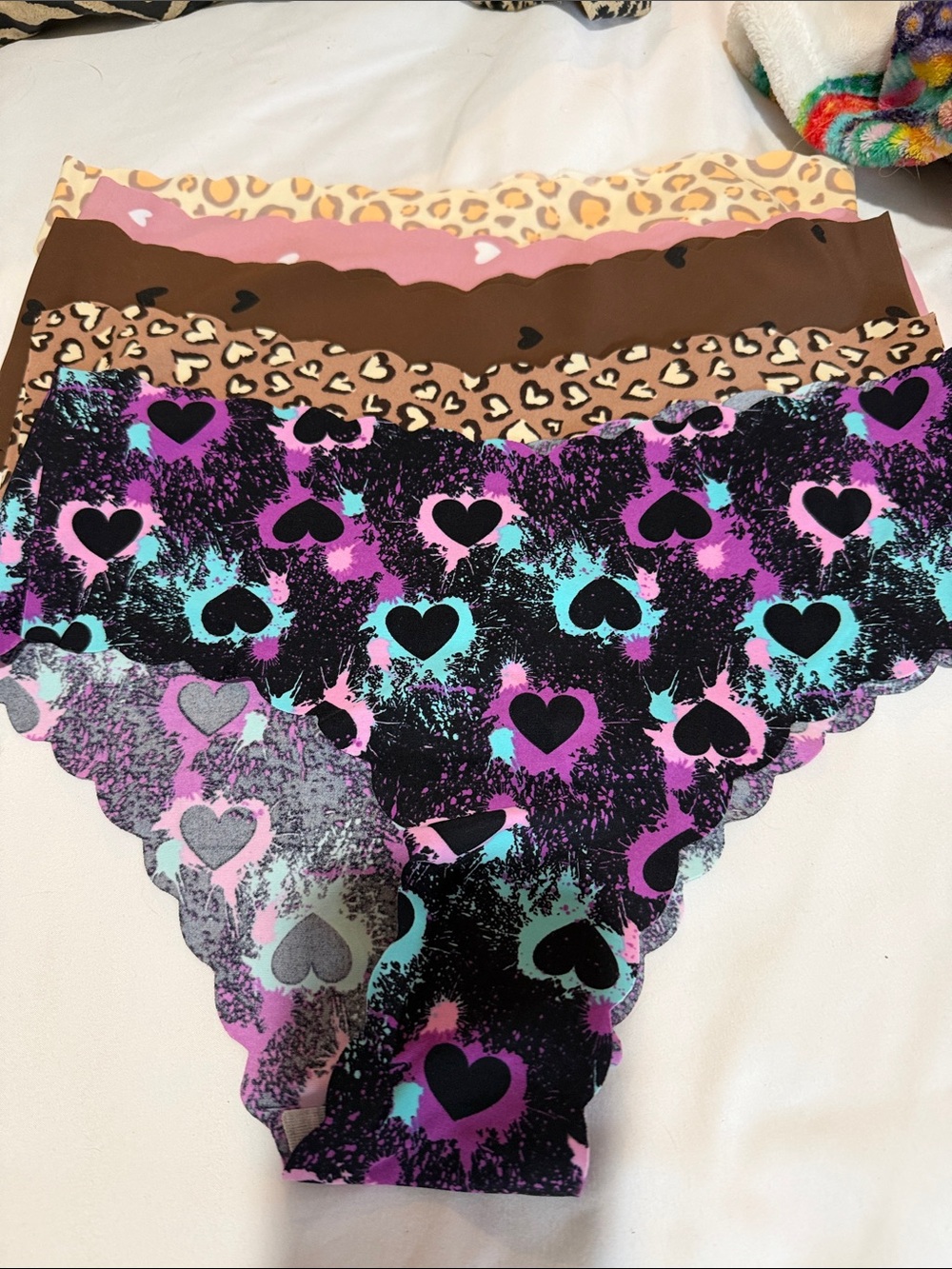 Seamless Heart-Print Hipster Panty - Purple, Turquoise & Pink